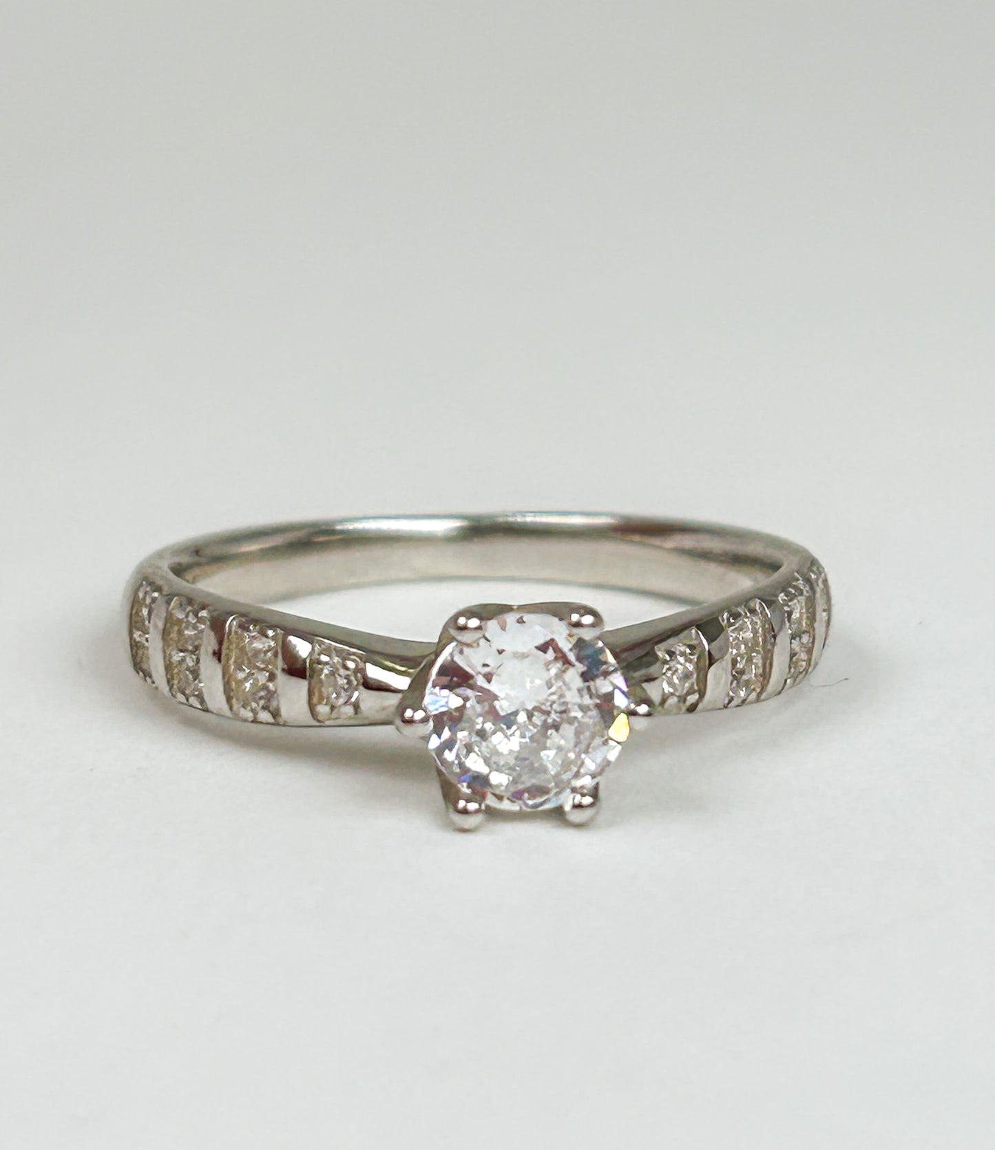 Sterling Silver Solitare Ring