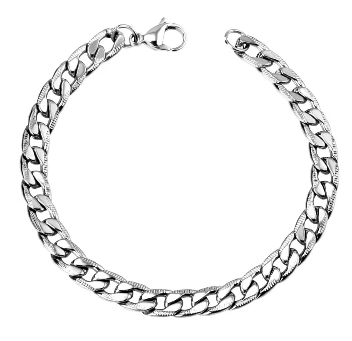 Flat Diamond-Cut Cuban Link Bracelet 8mm
